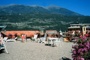 Отель Hotel Margna  Морбеньо